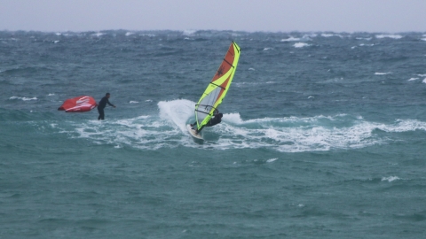 EZZY SAIL okinawa windsurfing
