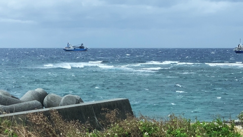 強風　沖縄