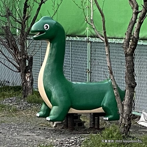 養老町蛇持１４１付近の公園（岐阜県養老町）　こんなところで恐竜発見！