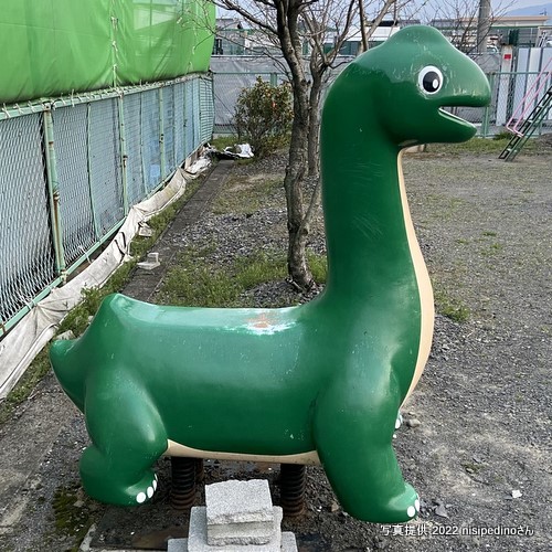 養老町蛇持１４１付近の公園（岐阜県養老町）　こんなところで恐竜発見！