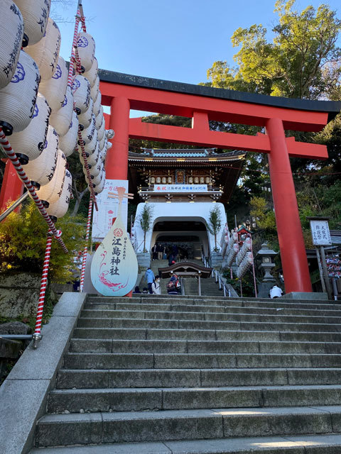 211230_Enoshima-Shrine_Torii.jpg