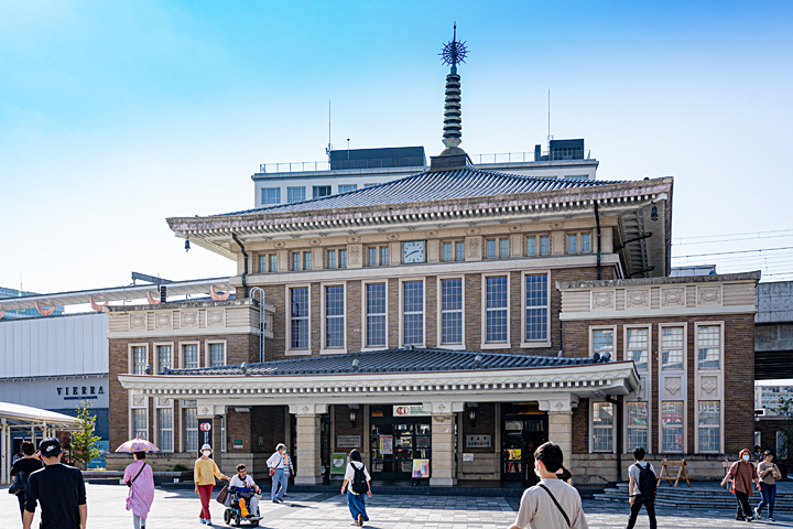奈良駅スタバ