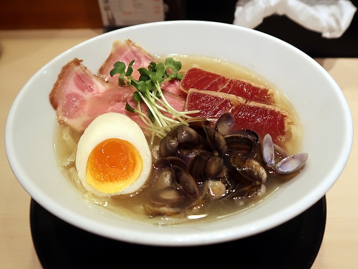 喜多方食堂 ハイハイタウン店・鮪と蜆の貝だし冷麺