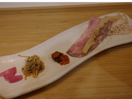 麺Ｌａｂ 美味身 -umami-・別皿の前菜とラーメントッピング